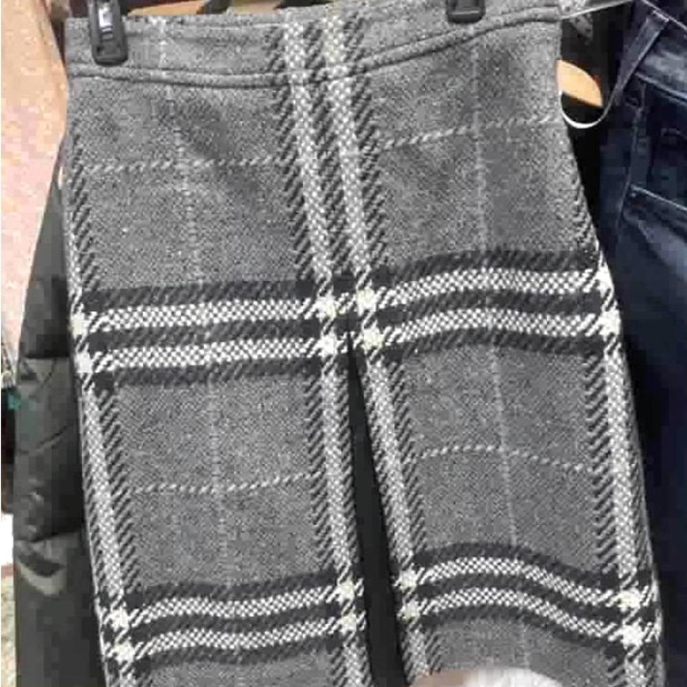 Burberry Skirt 100% Wool Multi Color With A 100%Silk Split Cover Made In France